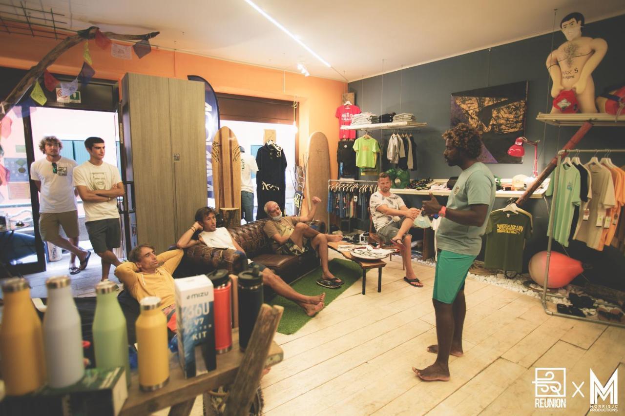 "La Locanda" Campione Del Garda Hostel Kültér fotó