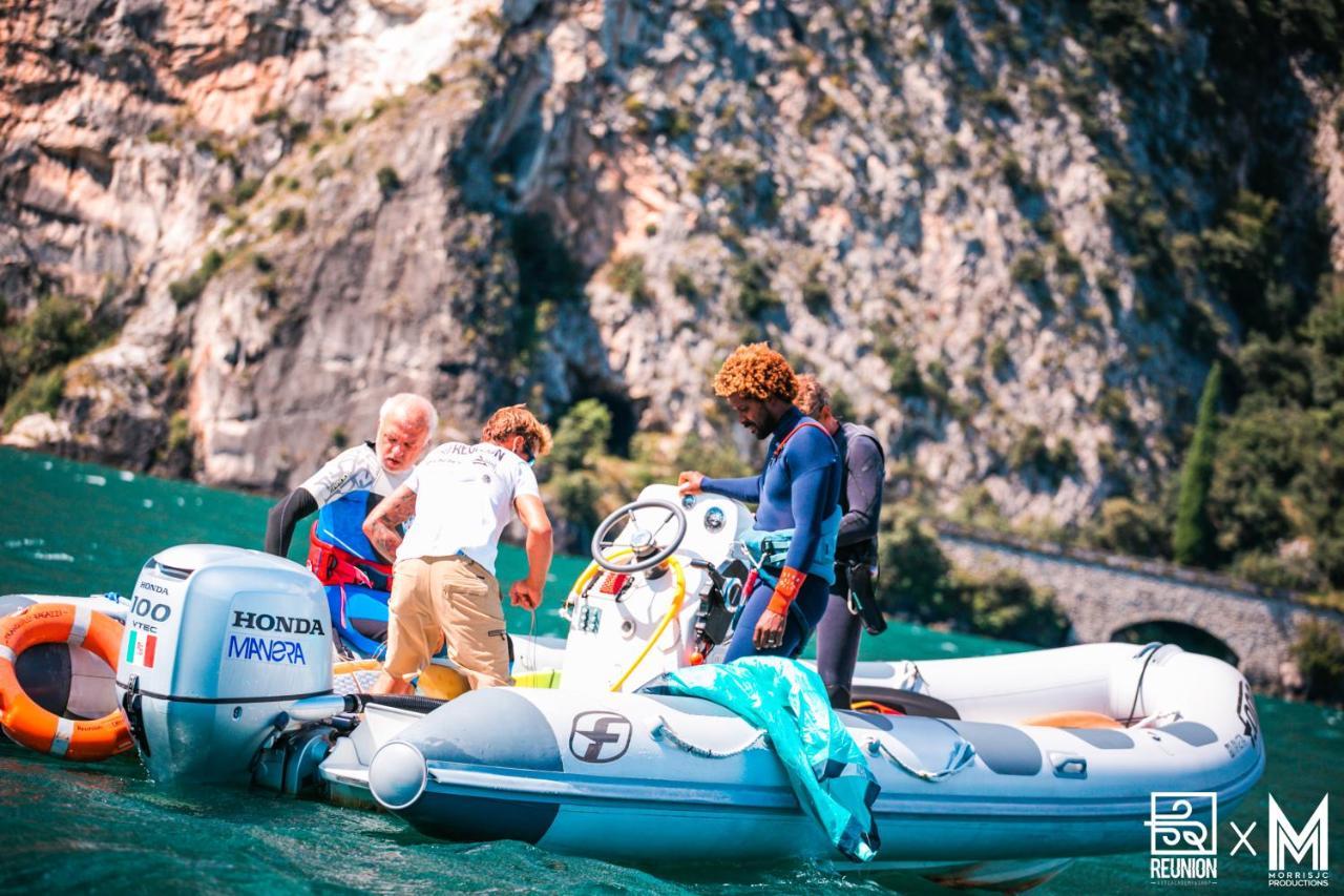 "La Locanda" Campione Del Garda Hostel Kültér fotó